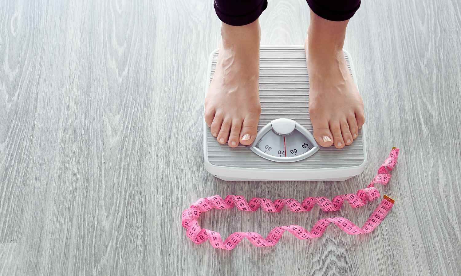 High Interdialytic Weight Gain and LVH Predict Adverse Cardiovascular Outcomes in dialysis patients: Study