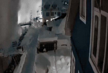 Avalanche de neve deixa dezenas de soterrados na Índia; vídeo