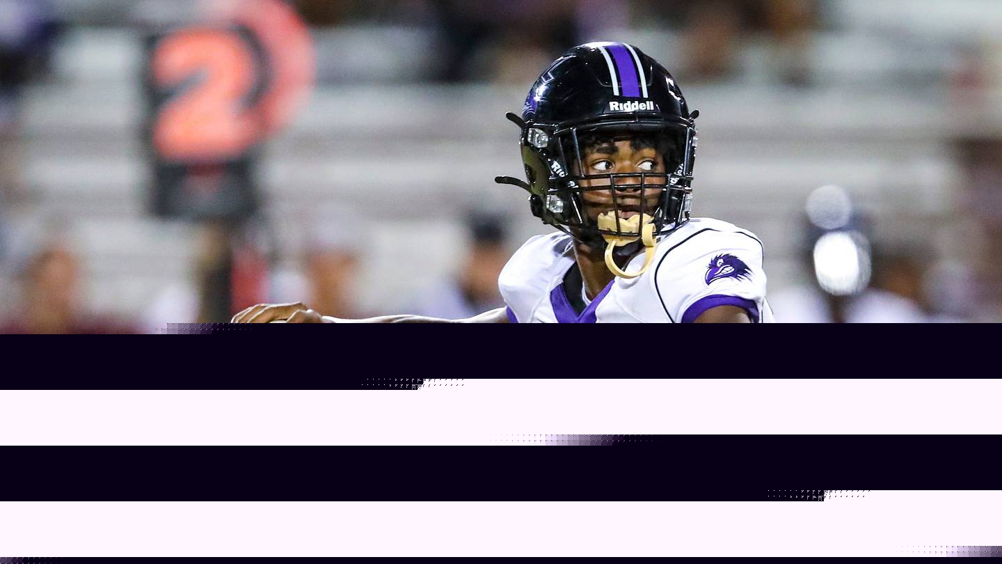 Top Oregon QB target locks in visit, but two hometown rivals are closing in