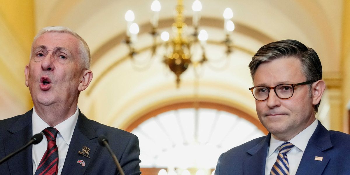'Slavishly devoted' GOP can't escape the anchor dragging them into the abyss: expert