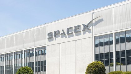 Elon Musk's Cryptic Post From Last Year Resurfaces Amid SpaceX–Tesla Merger Talks