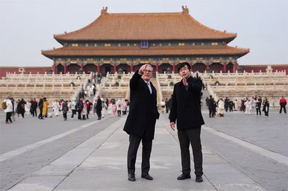 China relaxes visa rules for UK citizens on PM s trip to Beijing