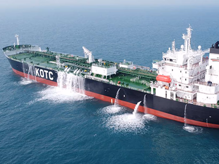 Kuwait-Flagged Tanker Hit, IRGC Warns Shipping Companies