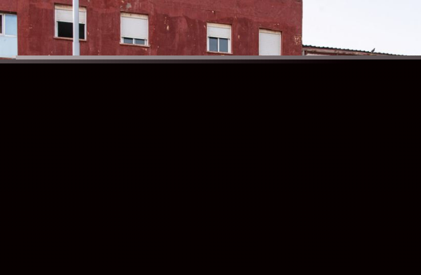 Ceuta ngre barriera në kufi, masa të reja pas hyrjes masive të emigrantëve