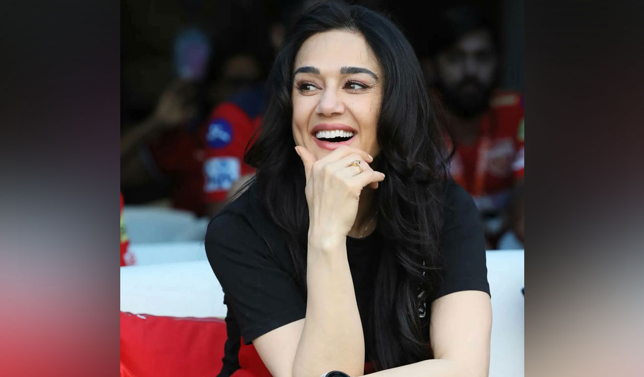Preity Zinta responds to video claiming she ignored Aamir Khan