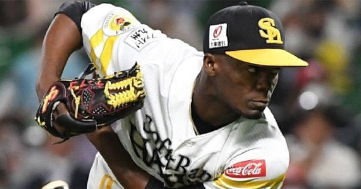 Liván Moinelo Makes a Triumphant Return to Japanese Baseball