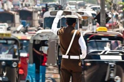Uni students  protest leads to heavy traffic between Narahenpita and Borella