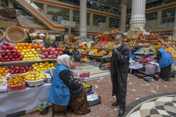 Tajikistan Denies a Clothing Ban Its Police Keep Enforcing