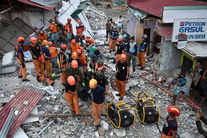Sobe para 69 o número de mortos em terremoto nas Filipinas, que também deixou centenas de feridos