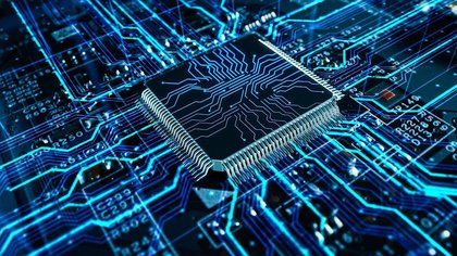 Now Up 70% in 2025, Is Intel Stock a Buy, Sell, or Hold for Q4?