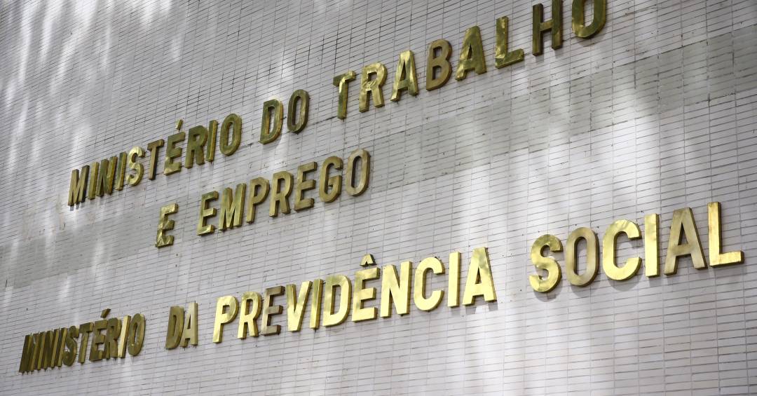 Governo sinaliza que não vai convocar cadastro reserva de auditores do trabalho
