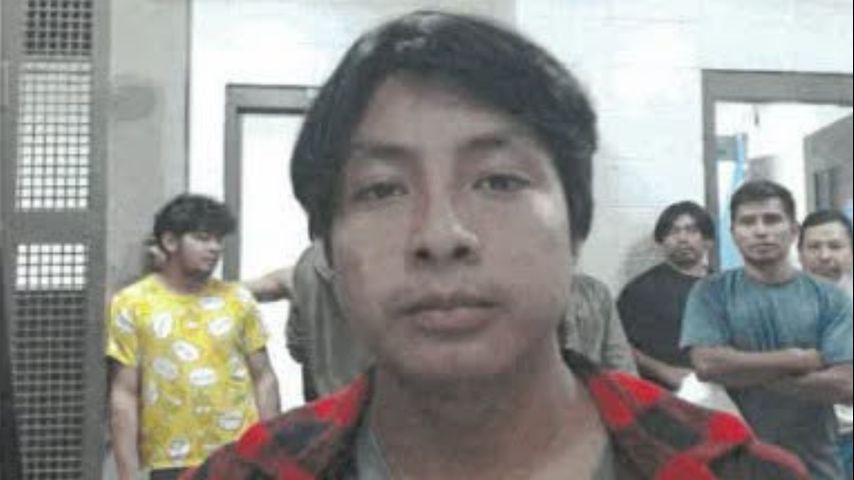 Authorities search for escaped ICE detainee in Pine Prairie