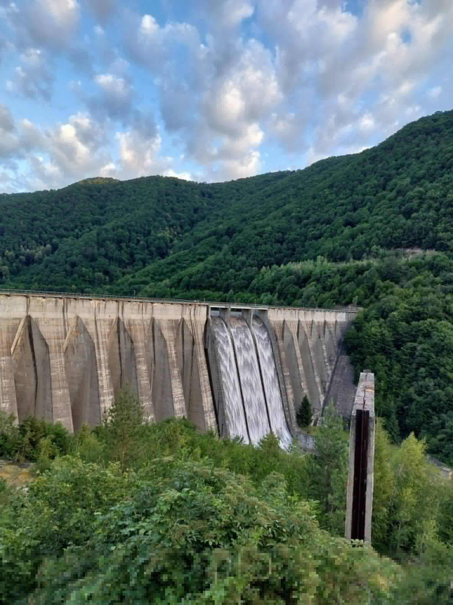 Reactorul 2 de la Cernavodă, în pragul opririi din cauza nivelului Dunării