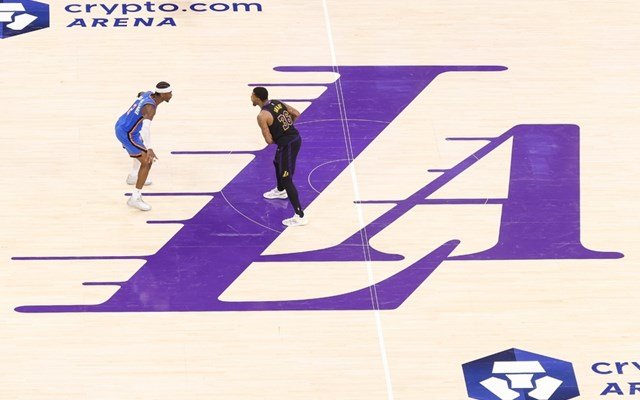 Lakers: Αλλάζουν χέρια με συμφωνία μαμούθ 12,5 δισ. δολαρίων