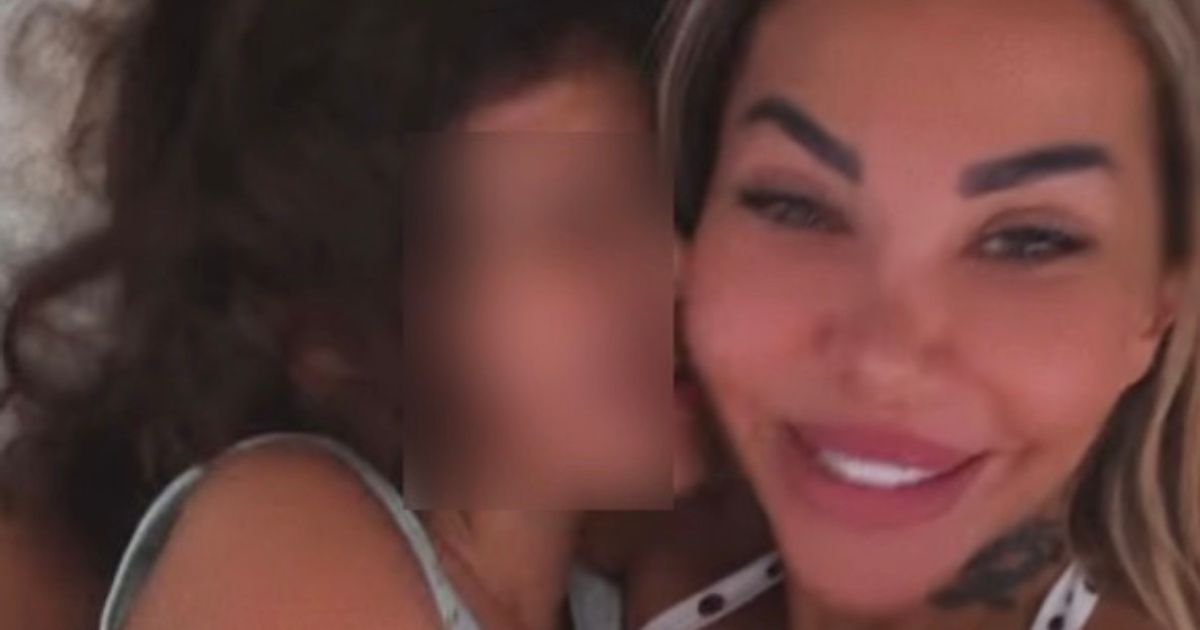 Aneli posle 11 meseci otišla da vidi ćerku: Svi se rastužilo zbog onoga što joj je Nora rekla dok je grlila
