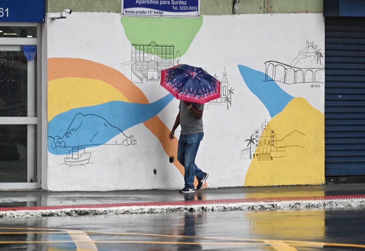 63 cidades do ES recebem alerta para chuvas fortes e ventania; veja a lista