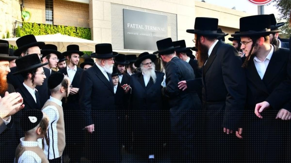 Klausenburg Rebbe to Make Surprise Visit to Israel This Week