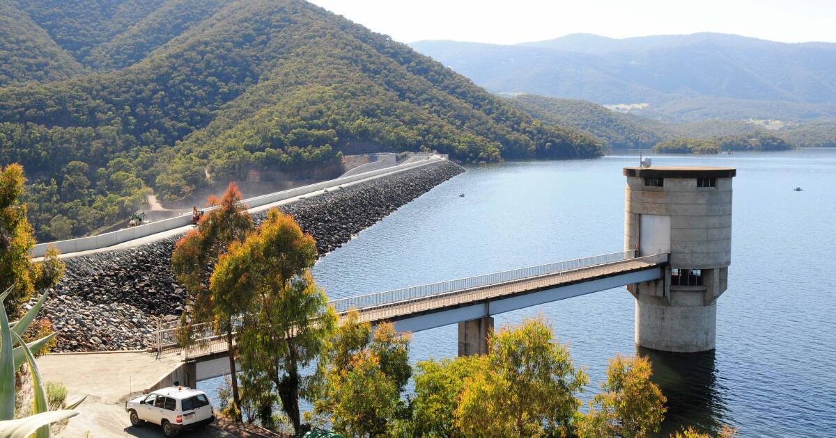 'You would need your head read': query on Lake Hume being suitable for hydro energy