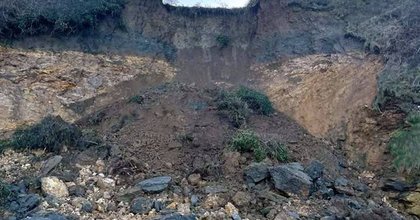 Cliff collapses at Welsh beach as people urged to avoid the area