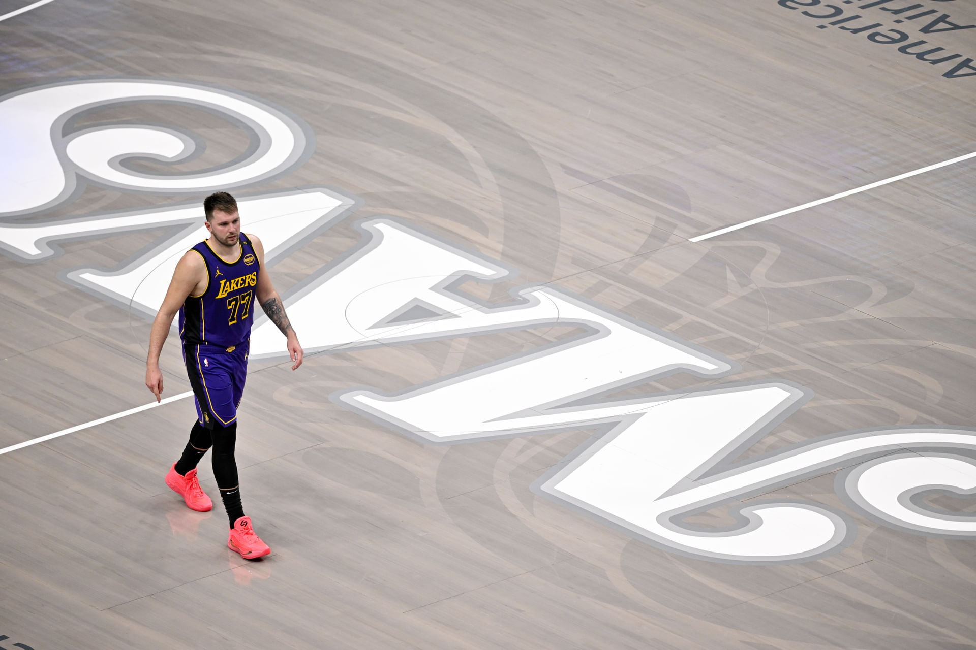 “From tip-off to the end of the game”: Austin Reaves couldn’t believe Mavericks arena’s “Fire Nico” chants on Luka Doncic’s flawless return