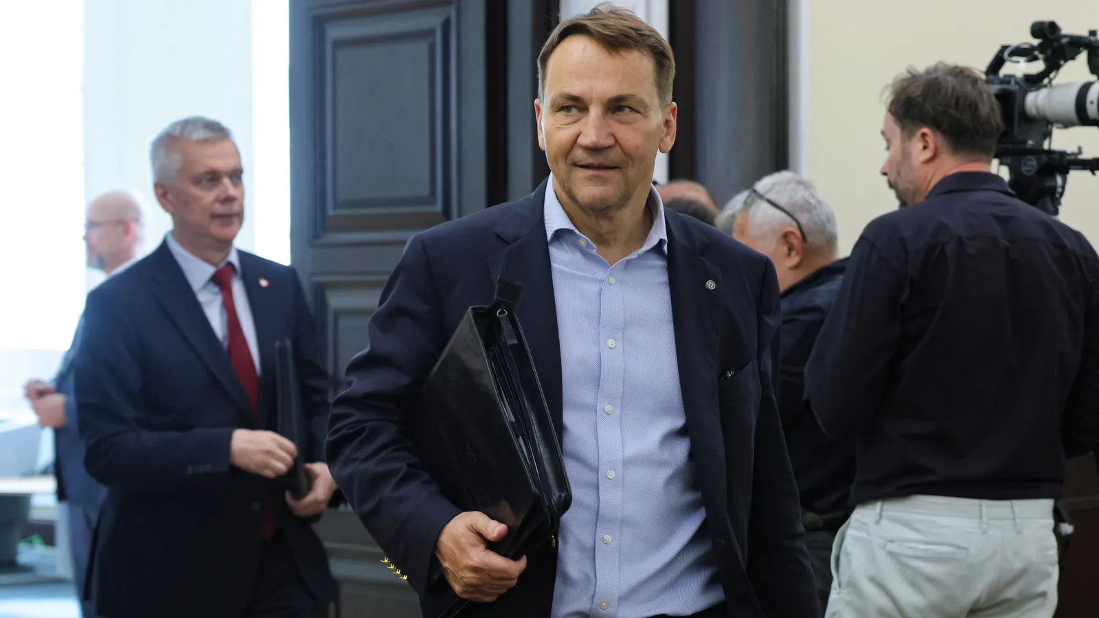 Sikorski gani Muska. Miliarder znów naraził się polskim władzom