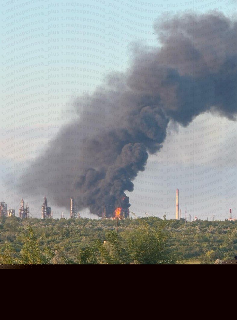 Ukraine reportedly strikes Wildberries warehouse near Moscow, St. Petersburg, Russian oil refinery set ablaze