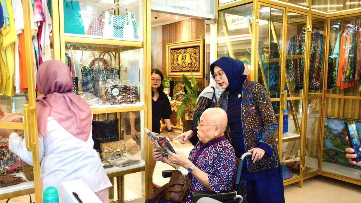 Sambut Hari Disabilitas Internasional, DWP Kemensos Hadirkan Kolaborasi Difabel dengan Desainer dan Seniman