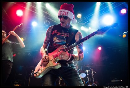 Gary Hoey has a new Christmas album out!