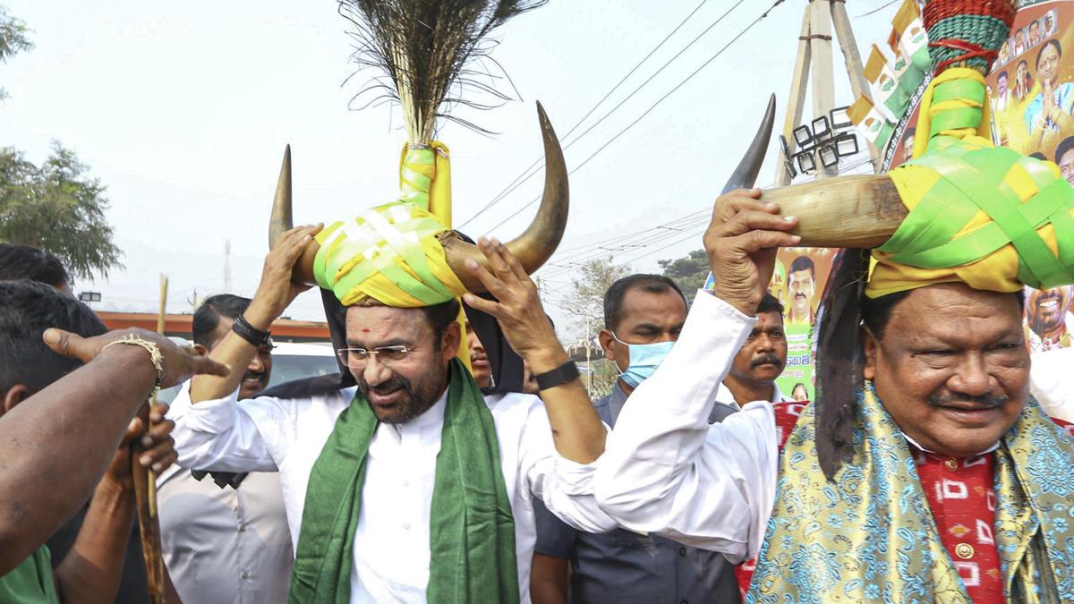Union ministers Jual Oram, Kishan Reddy visit Medaram, highlight Centre’s support