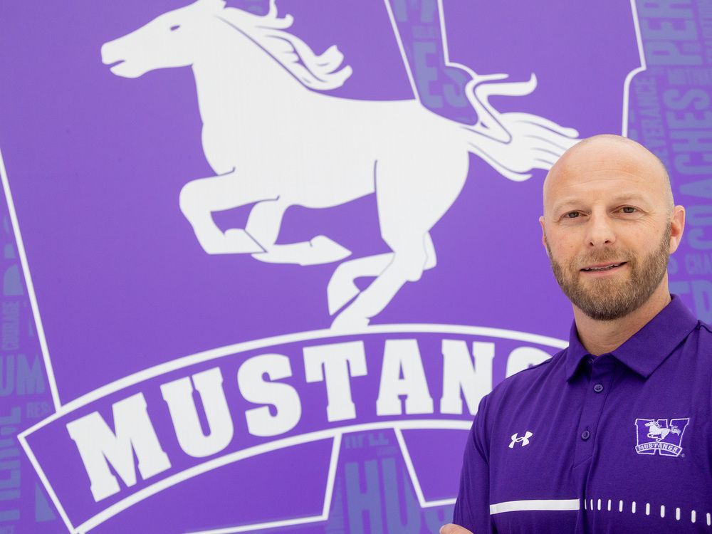 New coach, same goal: Western Mustangs eye status as Vanier Cup contenders