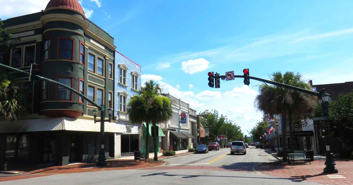 8 Cities In South Carolina Where You Can Live Simply Without Breaking The Bank