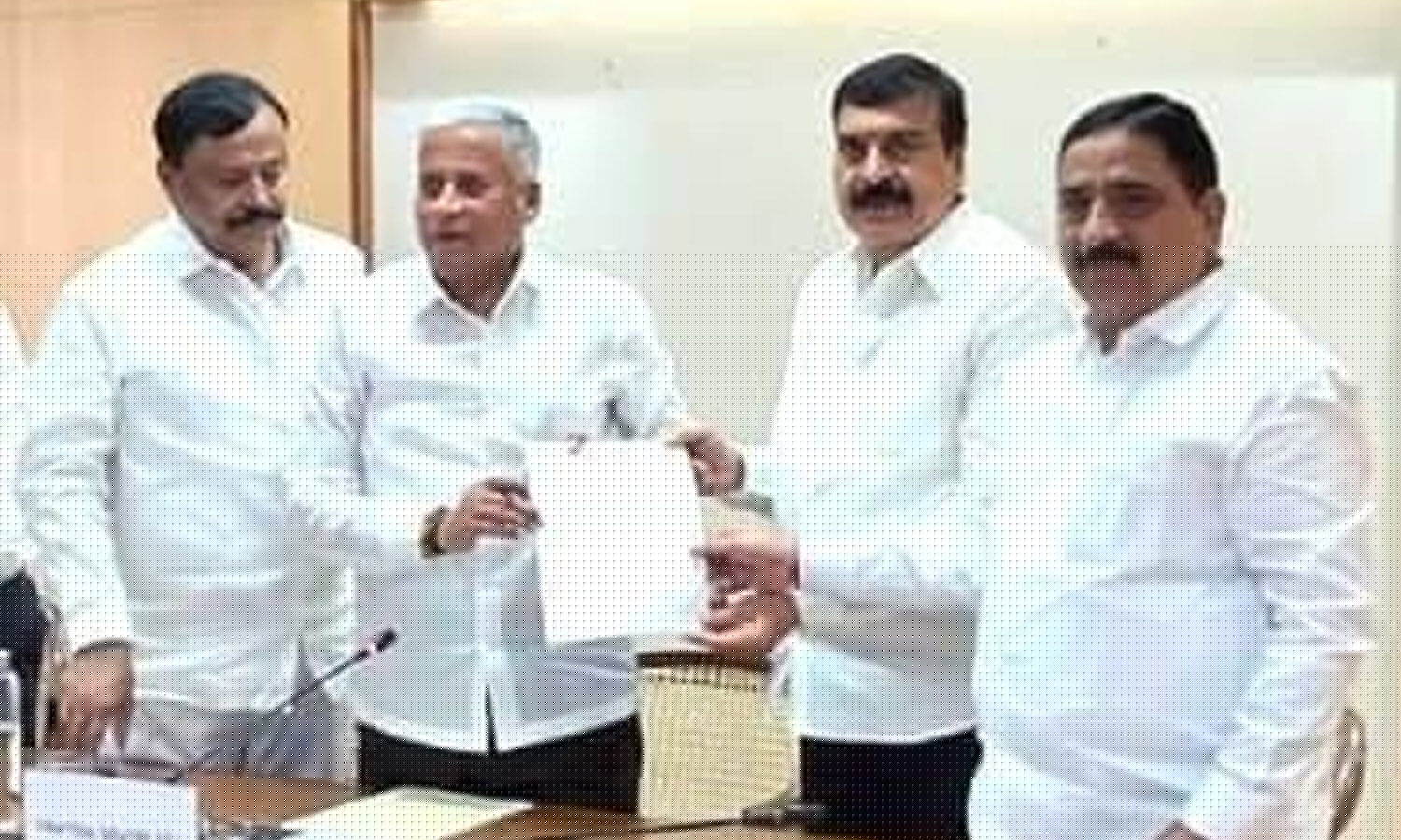 Somanna orders fast-tracking of stalled Kanekallu railway bridge