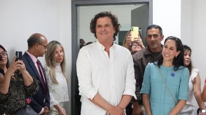 Carlos Vives is in Panama and is Igniting the Traditional Music Scene with ‘Tipipop’