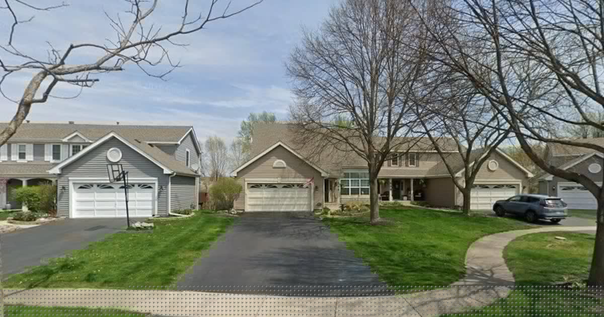Four-bedroom house in Oswego goes for $388,000