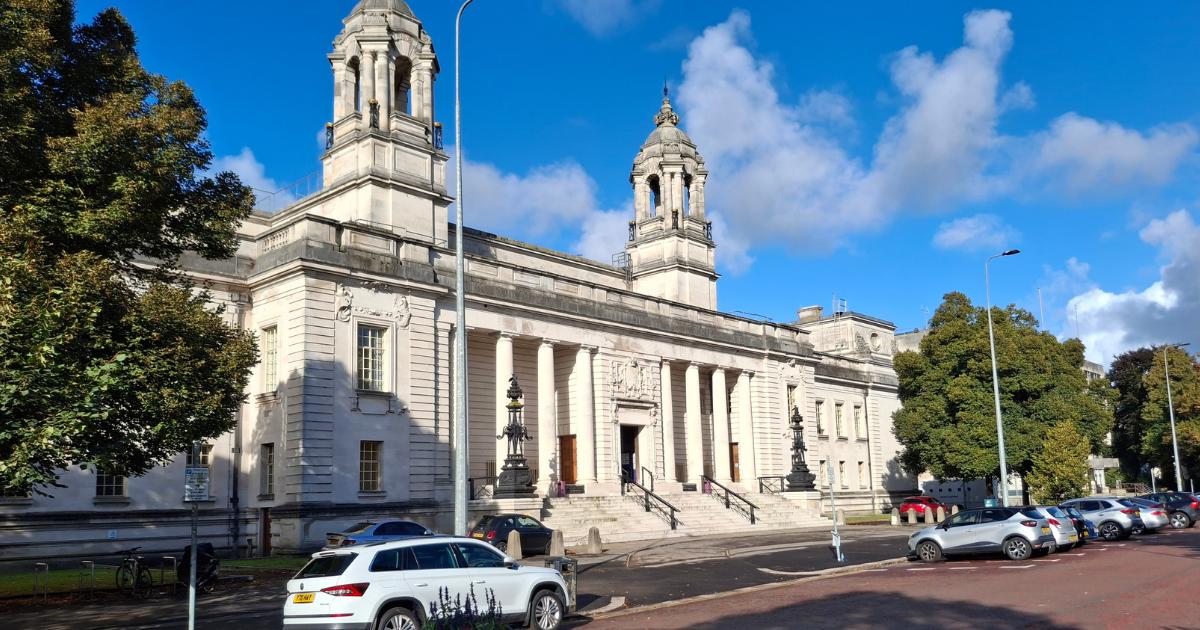 Drug driver crashed his van into police car during high-speed chase