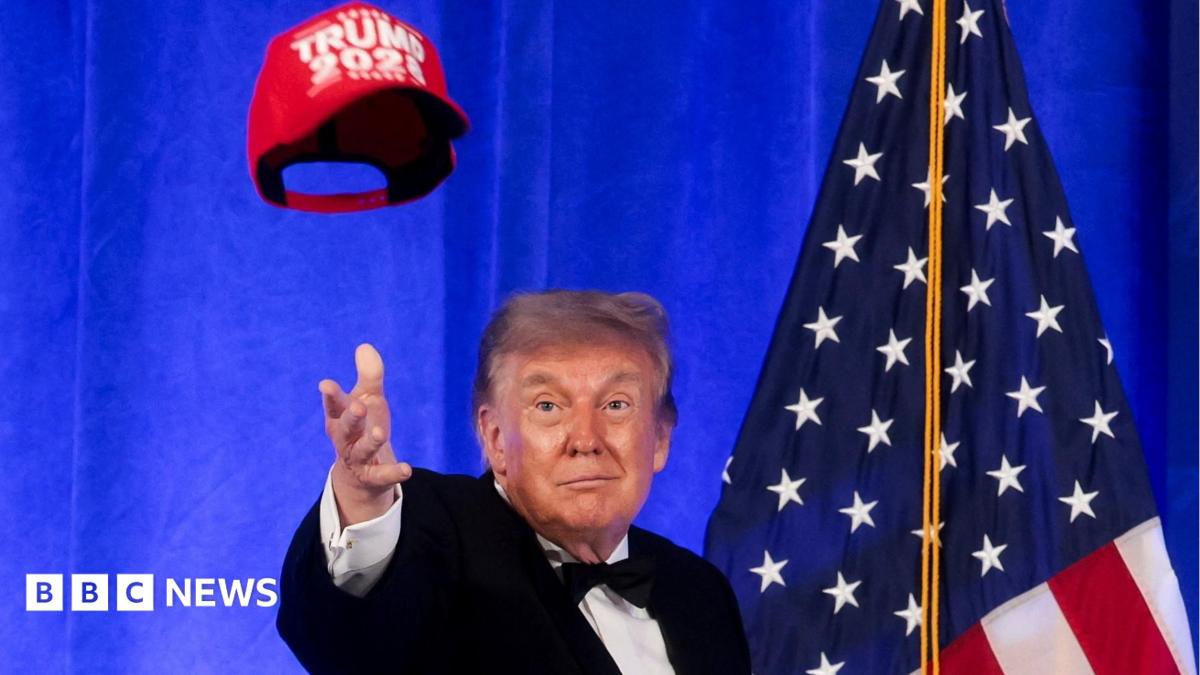Trump takes swipes at press during White House Correspondents' Dinner