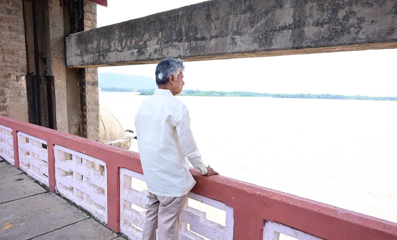 Pattiseema Water a Lifeline for Crops Amid El Niño, Says Naidu