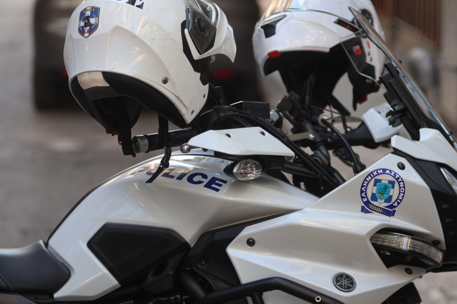 Ζωγράφου: Εντοπίστηκαν 67 δενδρύλλια κάνναβης - Τρεις συλλήψεις