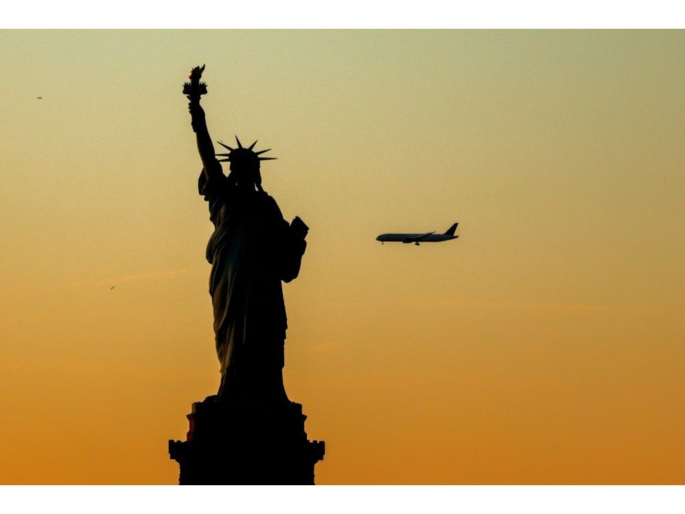 U.S. scrutiny of visitors’ social media could hammer tourism: trade group