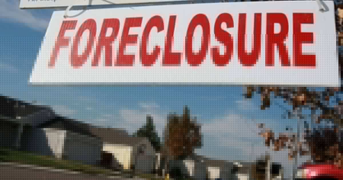 Cash-strapped HOAs ramp up foreclosures against delinquent homeowners: report