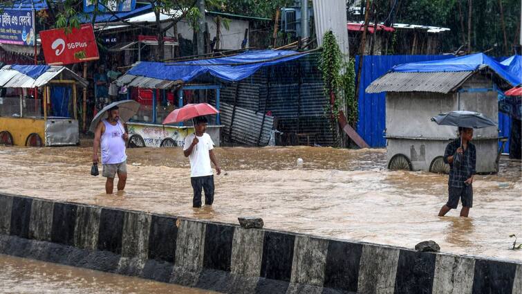 Heavy Rain Alert: South Bengal Braces For Intense Showers, Coastal Areas At Risk