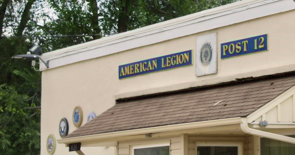 Dixon Legion serving roast beef Friday