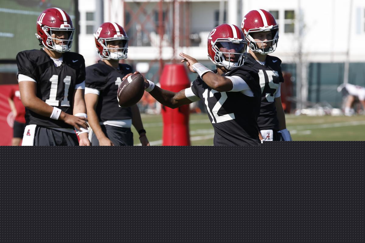 Setting the Stage: Austin Mack and Keelon Russell Compete