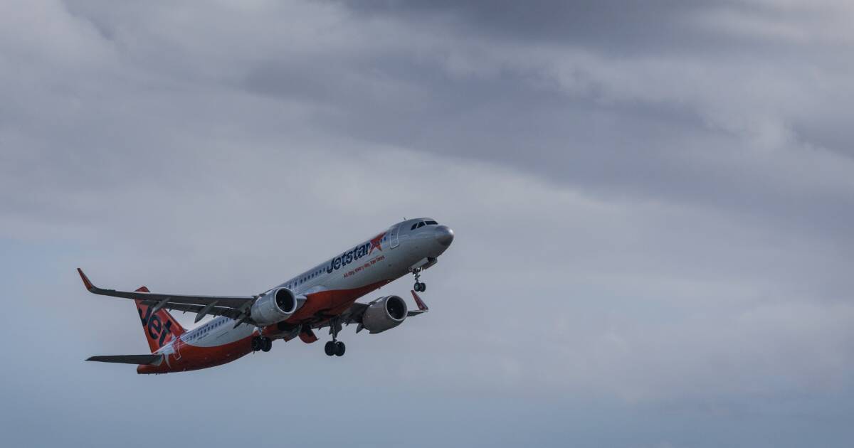 Newcastle Airport flights disrupted as runway closes for RAAF investigation