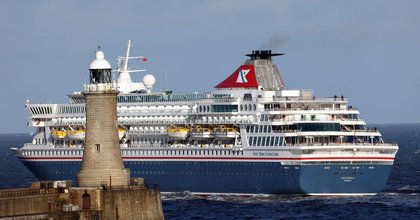 'Major outbreak' on UK cruise ship as 200 passengers struck by serious sickness bug