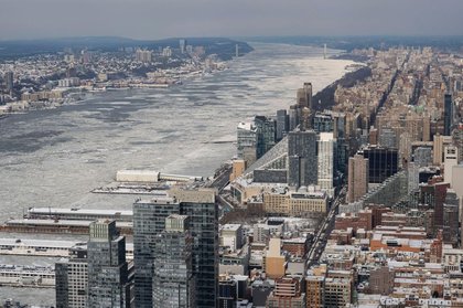 El día que los neoyorquinos cruzaron el río Hudson sobre hielo