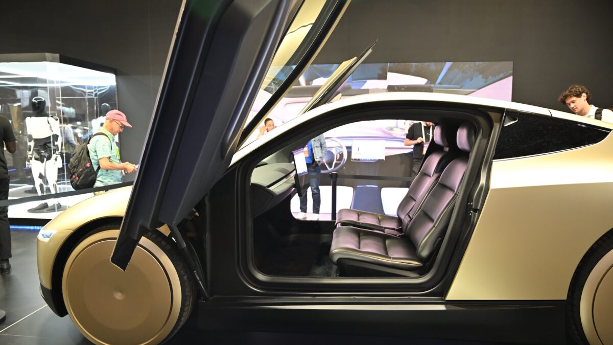 Tesla Applies for Trademarks on ‘Cybercar’ and ‘Cybervehicle,’ But What Do They Mean?