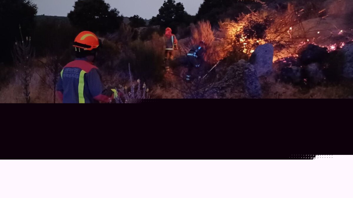 La Comunidad de Madrid ya ha retirado más de 1.100 metros cúbicos de residuos tras el incendio de la Sierra Oeste