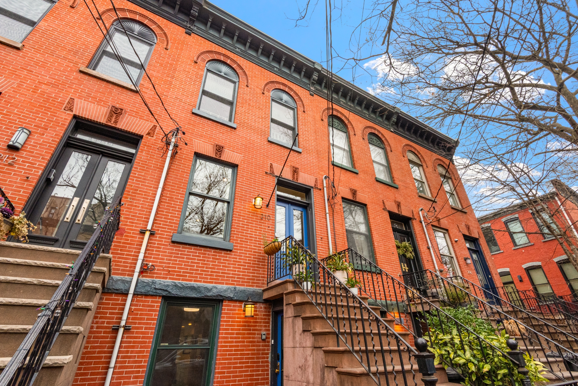 Filmmaker John Sayles’ former Hoboken townhouse lists for $2.5M