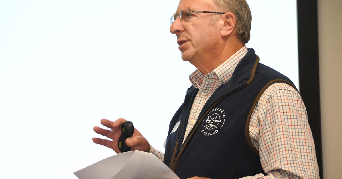 York vineyard boss says warming climate helps sector but government doesn't